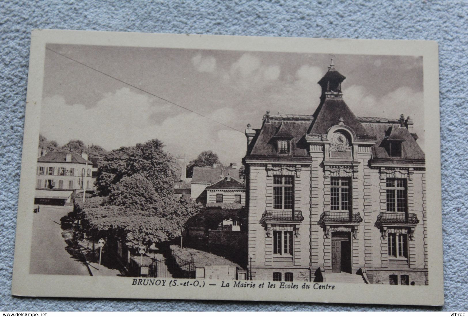 Brunoy, la mairie et les écoles du centre, Essonne 91