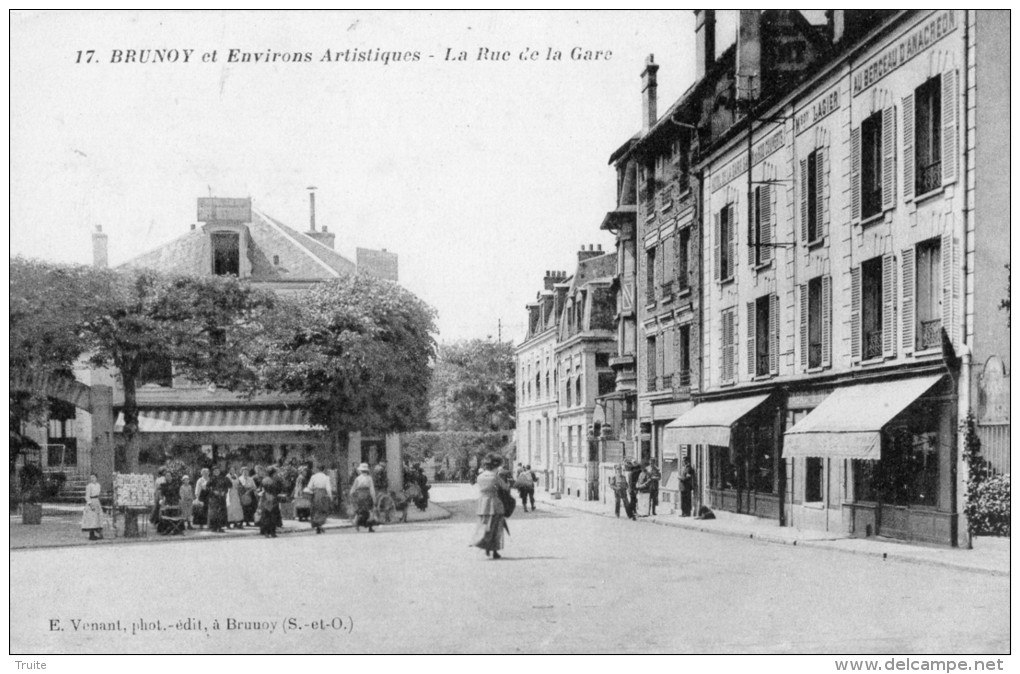 BRUNOY LA RUE DE LA GARE