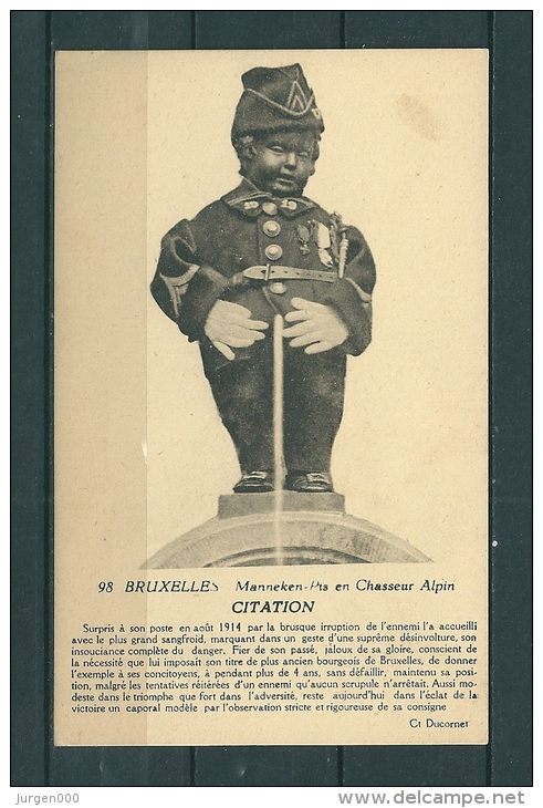 BRUXELLES: Manneken-Pis En Chasseur Alpin, niet gelopen postkaart (GA17927)