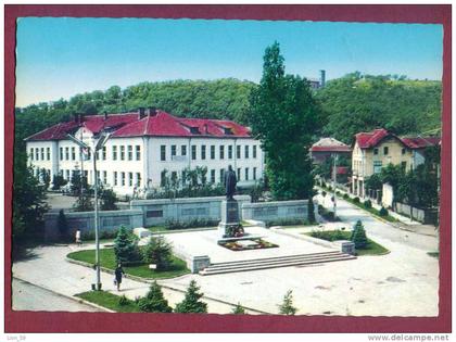 A12874 / MIHAILOVGRAD Montana - MONUMENT OF COMMUNIST Hristo Mihailov in the city center - Bulgaria Bulgarie Bulgarien