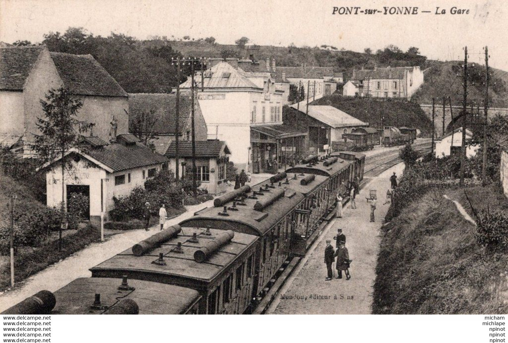 C P A  89 PONT SUR YONNE - la gare