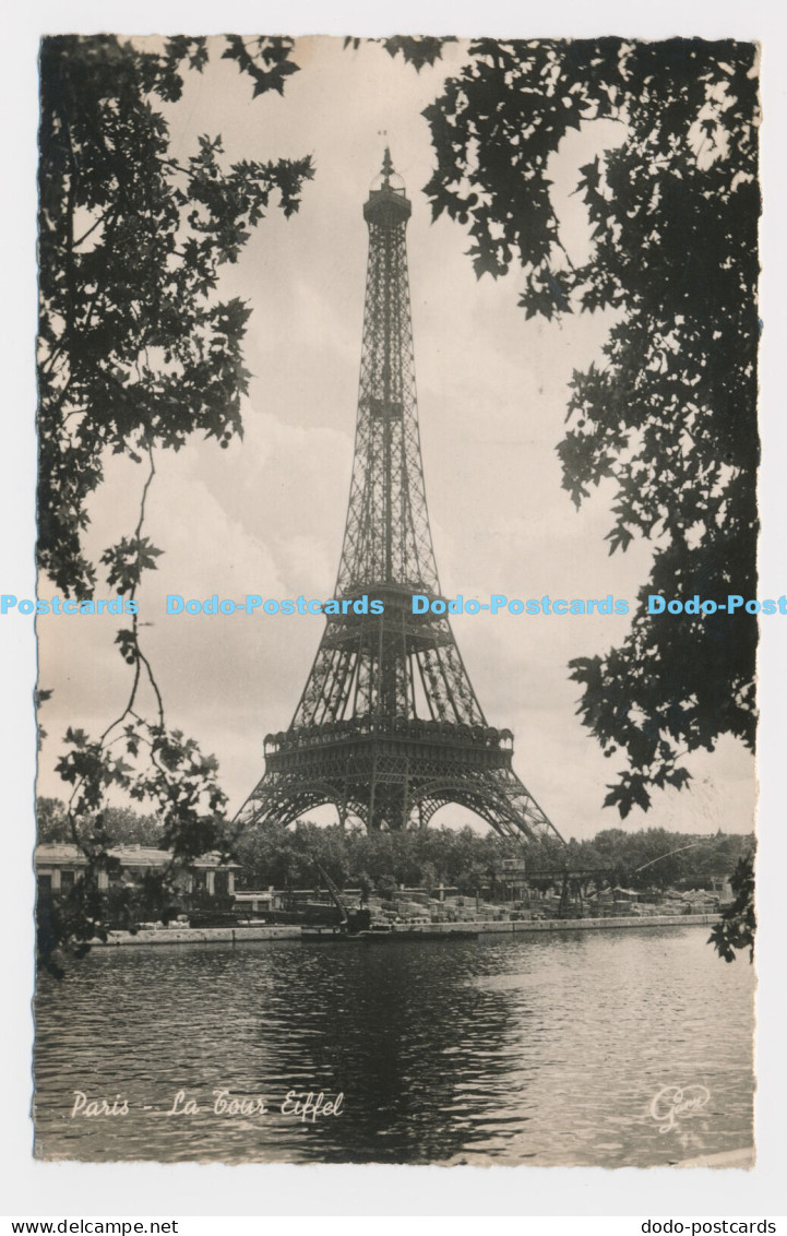 C004654 Paris. La Tour Eiffel. Eiffel Tower. Gany. 1948