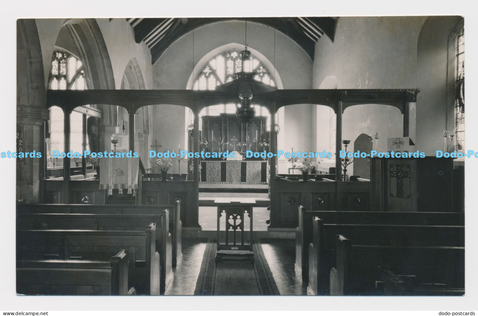 C006581 Interior of a church. Altar. Ronald Thompson