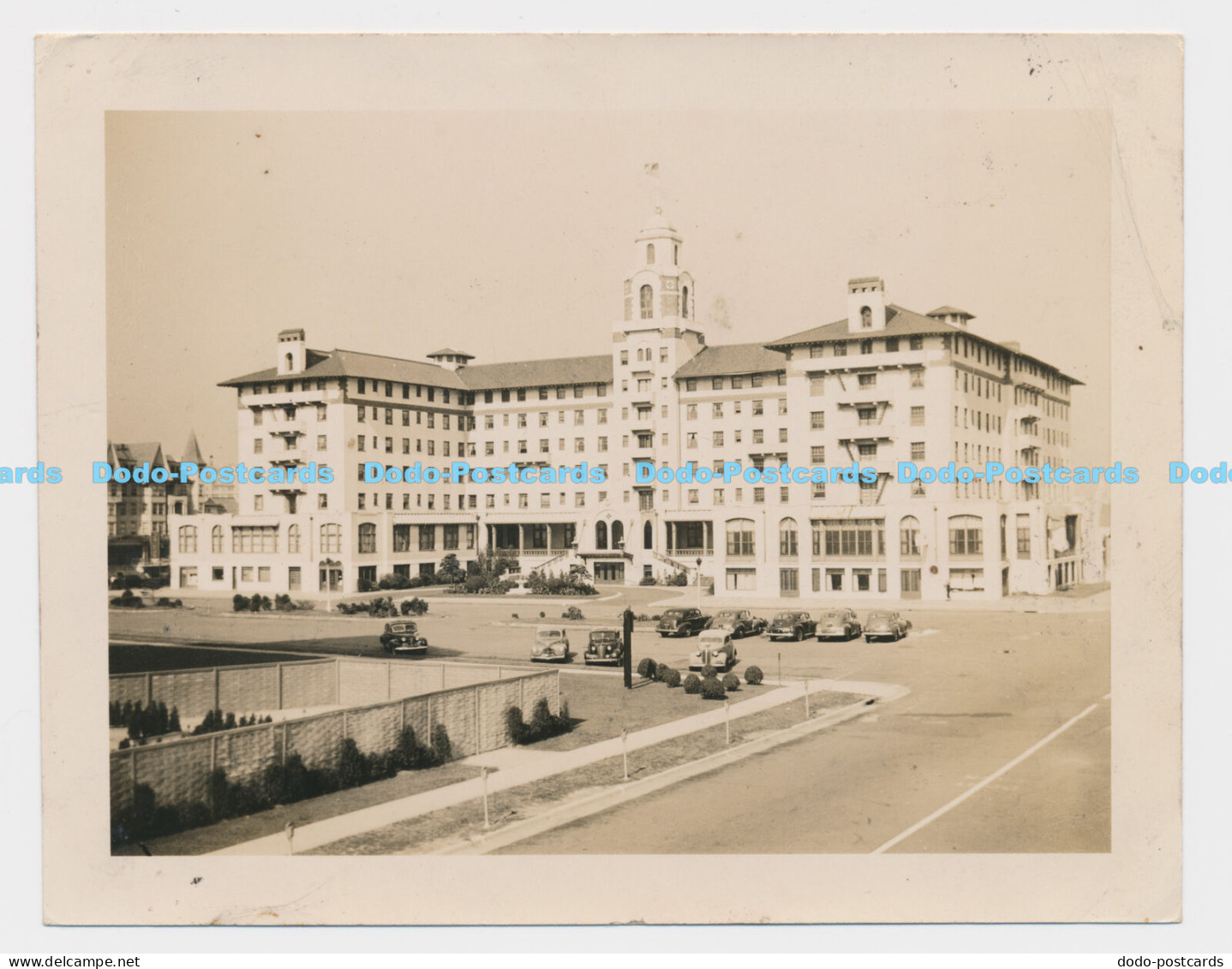 C007239 Building. Unknown Place. Cars. Transports. Vehicles. Stickeler. Photo Gr