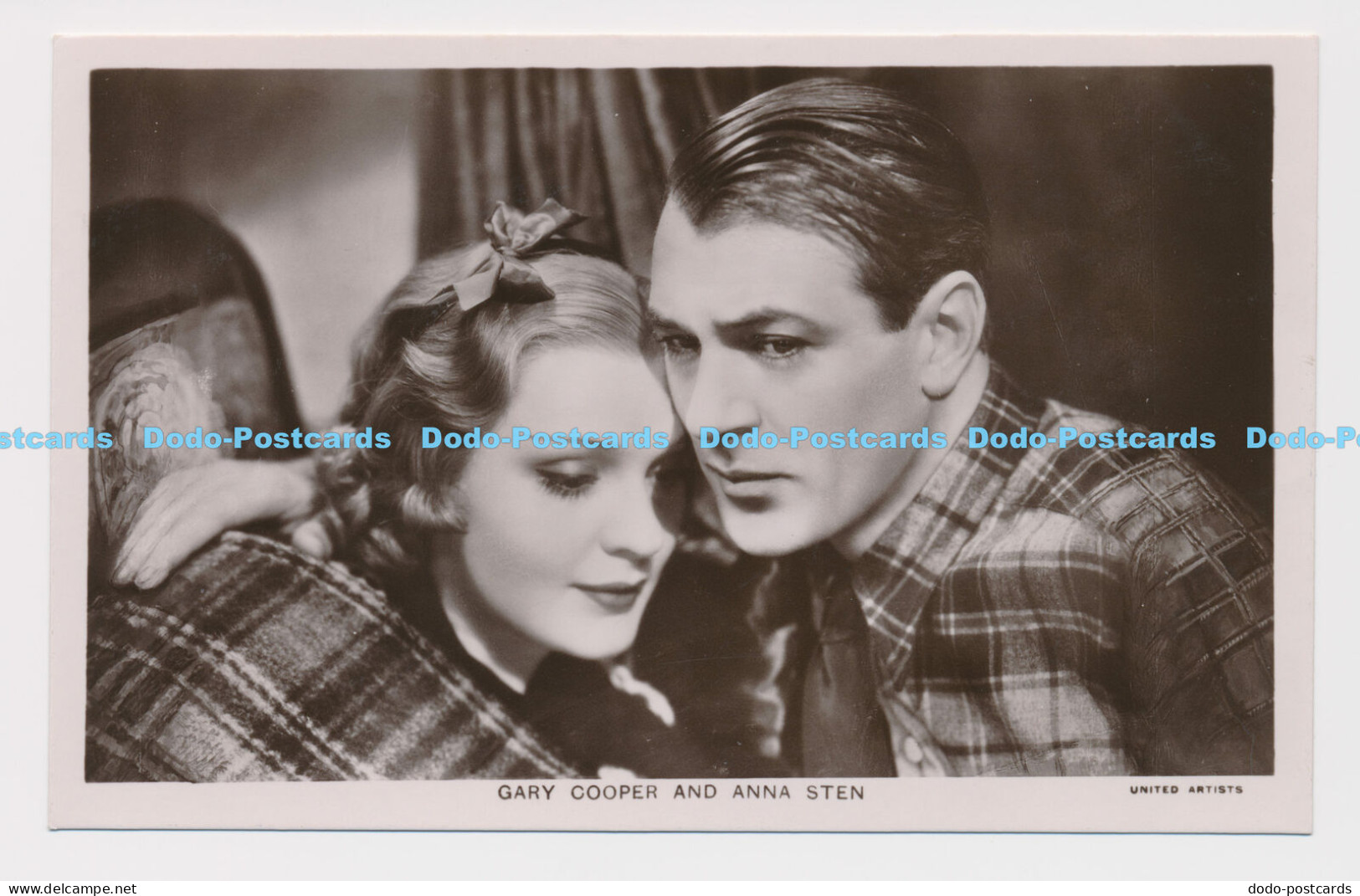 C018733 Gary Cooper and Anna Sten. United Artists. Film Partners Series. No. P.