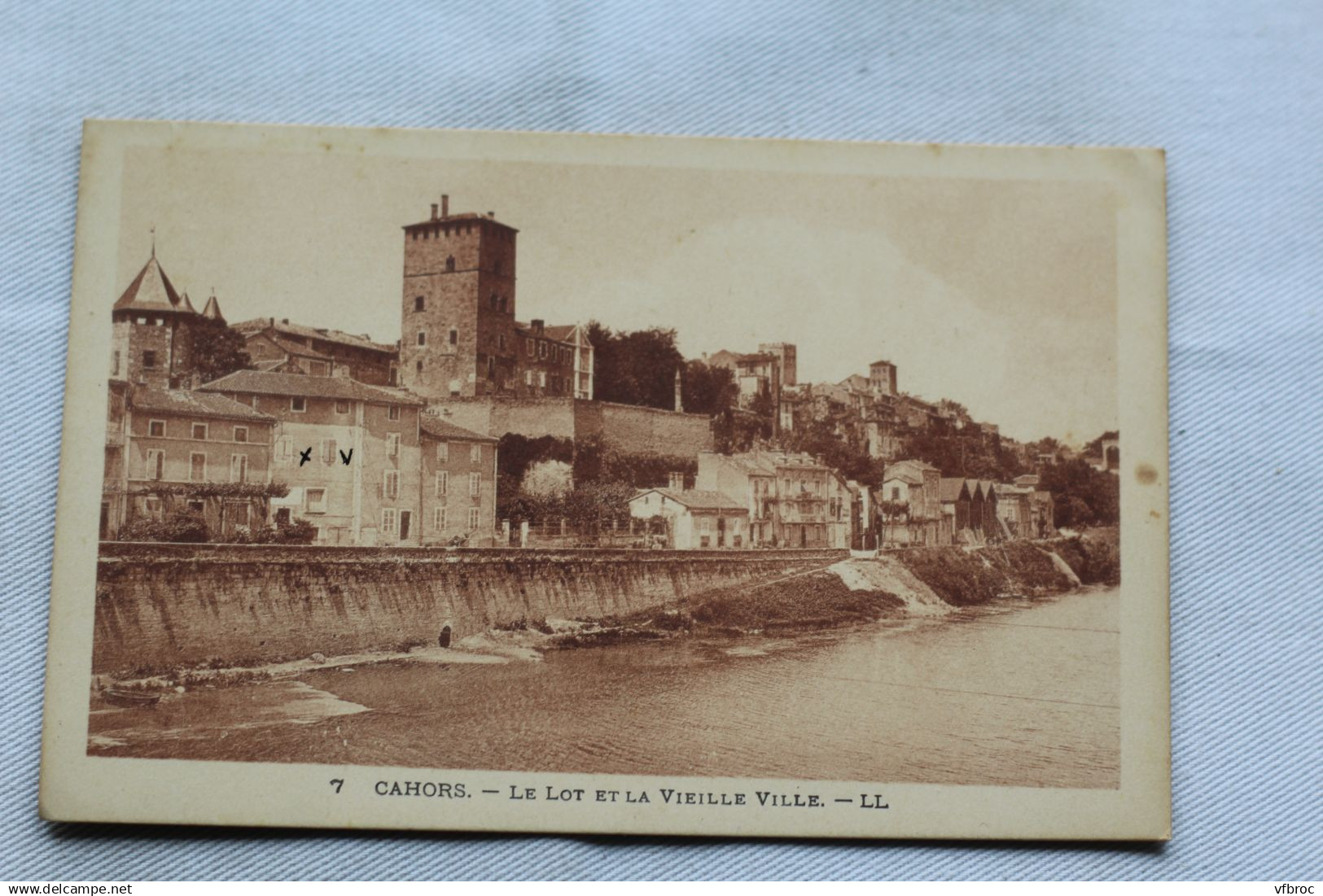 Cahors, le Lot et la vieille ville, Lot 46