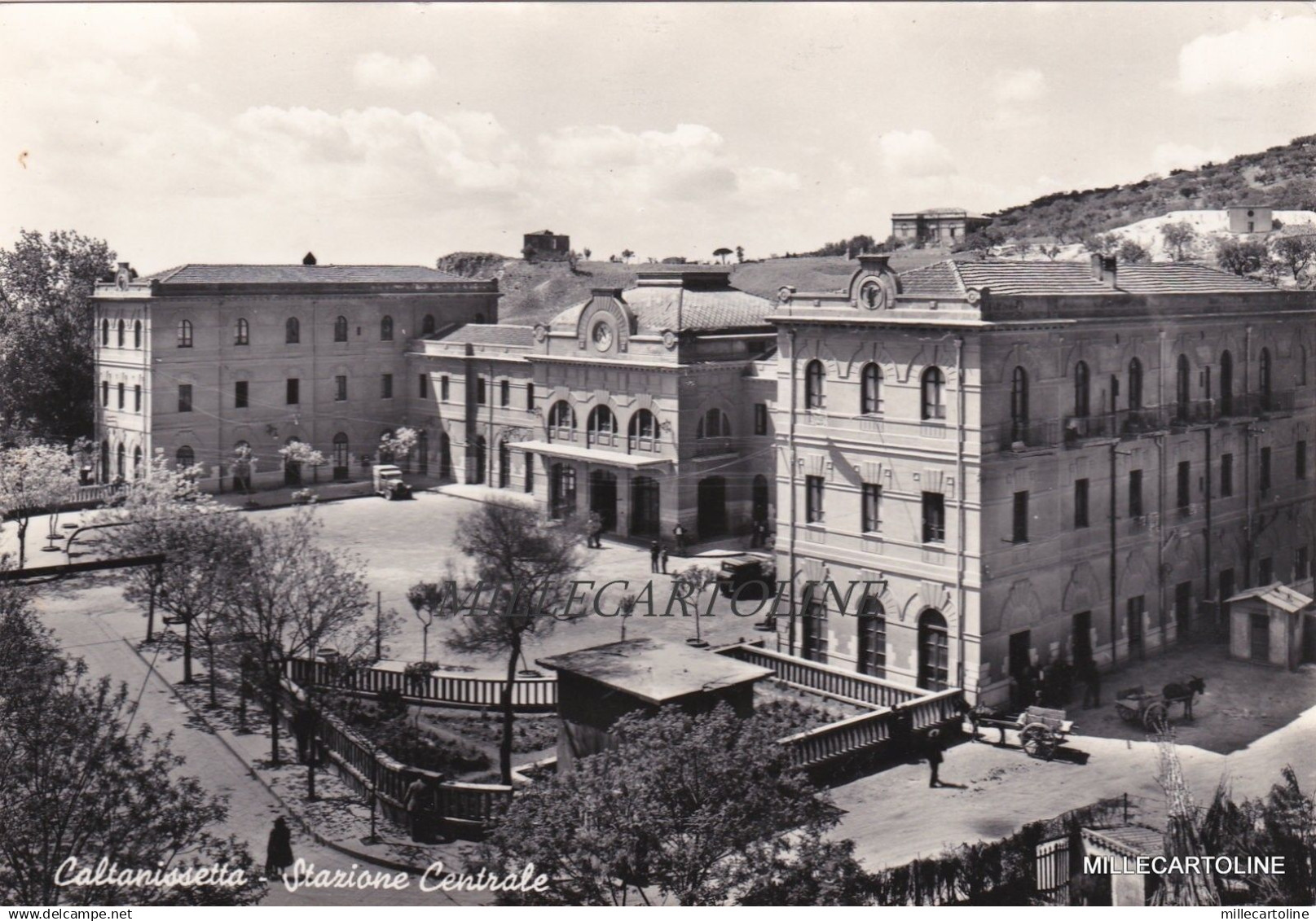 CALTANISSETTA: STAZIONE CENTRALE  (2)