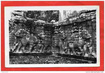 CAMBODGE LA TERRASSE DES ELEPHANTS  CARTE PHOTO EN TRES BON ETAT