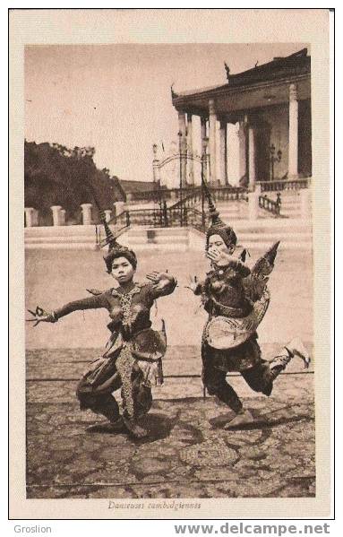 DANSEUSES CAMBODGIENNES