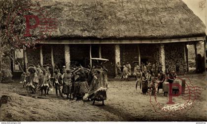 CAMERUN. CAMEROUN. Danses et tam-tam bamilékés.