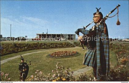 72520671 New Brunswick Nouveau Brunswick Piper at Amherst Border