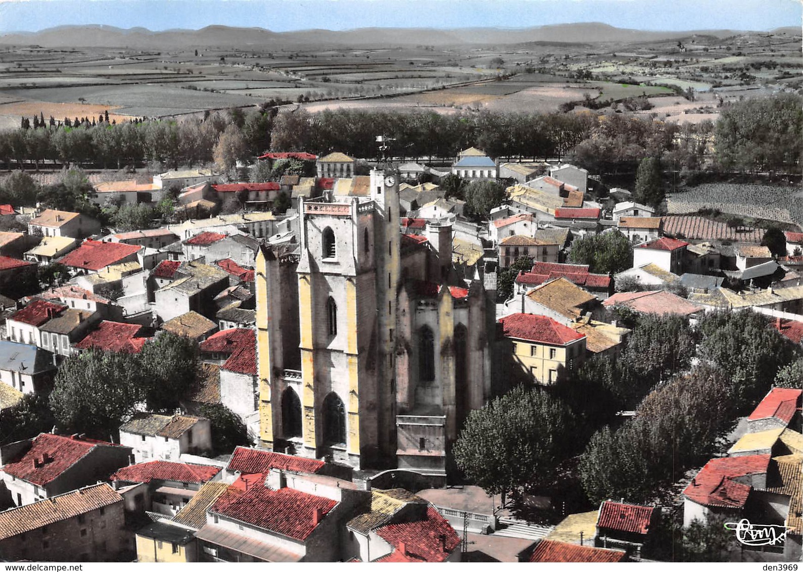 Capestang - Vue sur la Cathédrale