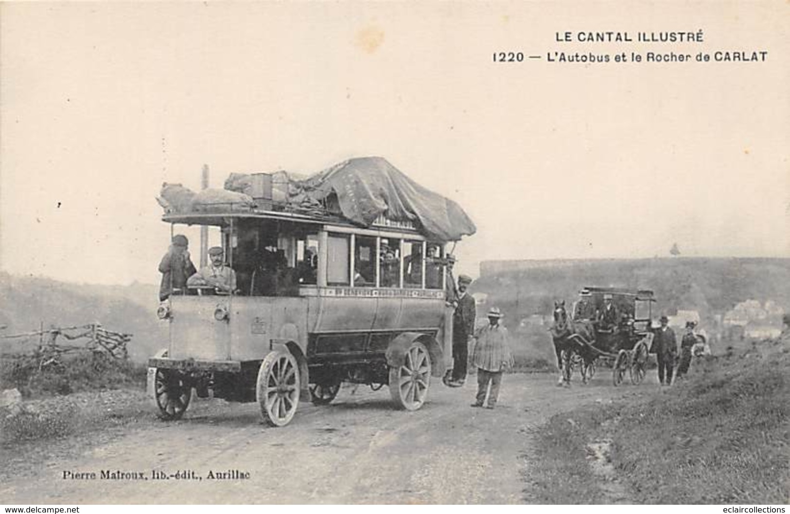 Carlat    15   l'Autobus et le rocher de carlat        (voir scan)