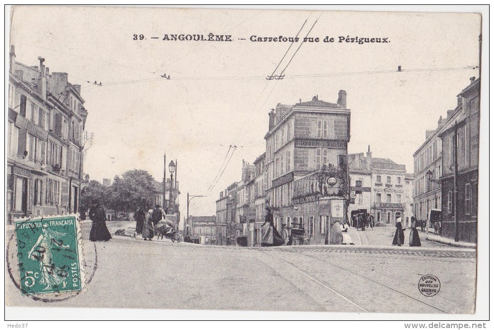 Carrefour rue de Périgueux