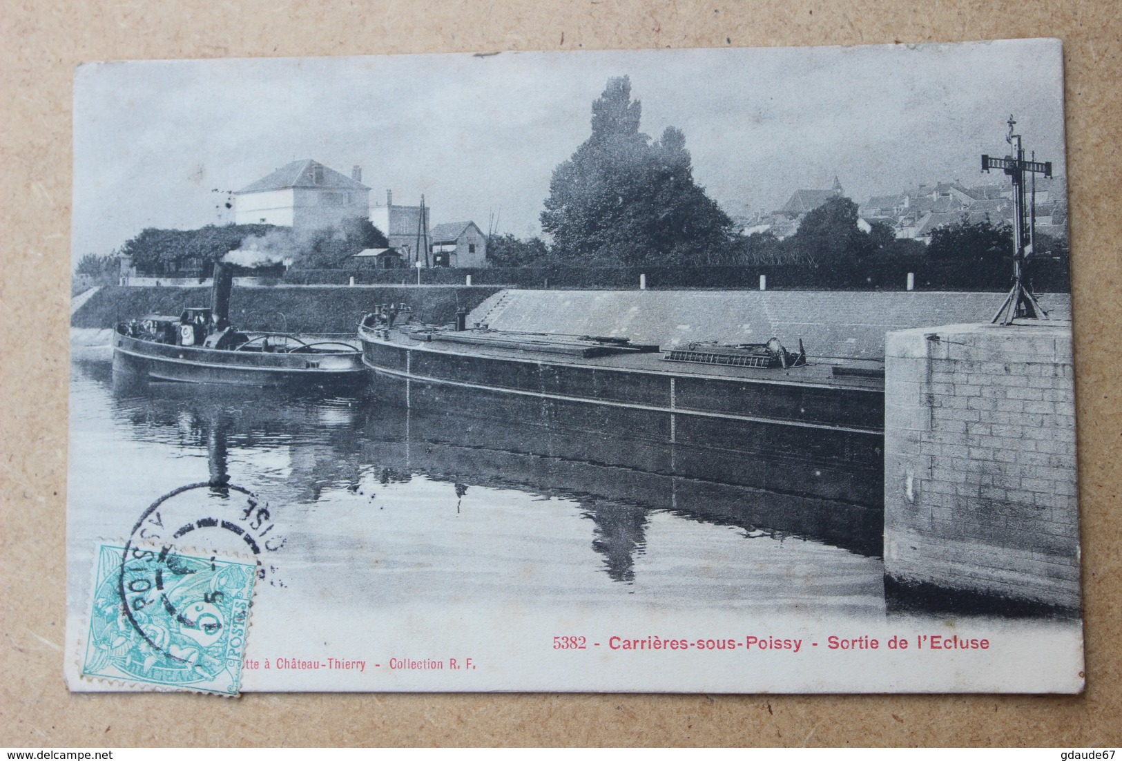 CARRIERES SOUS POISSY (78) - SORTIE DE L'ECLUSE