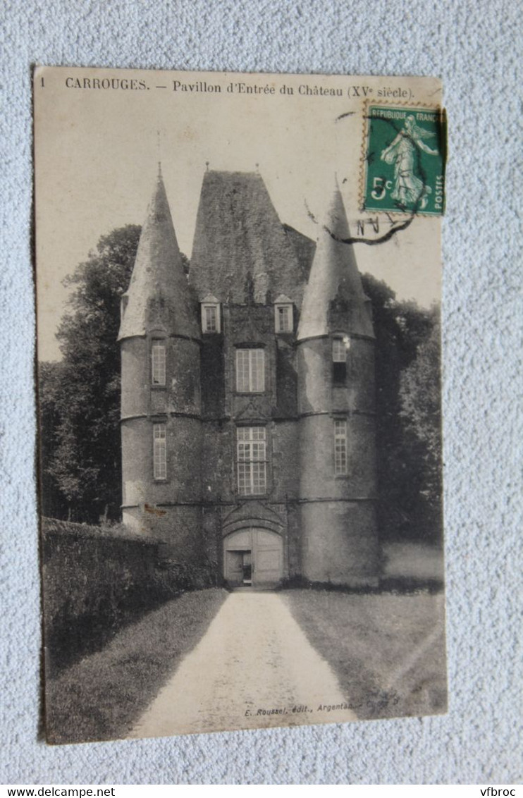 Carrouges, pavillon d'entrée du château, Orne 61