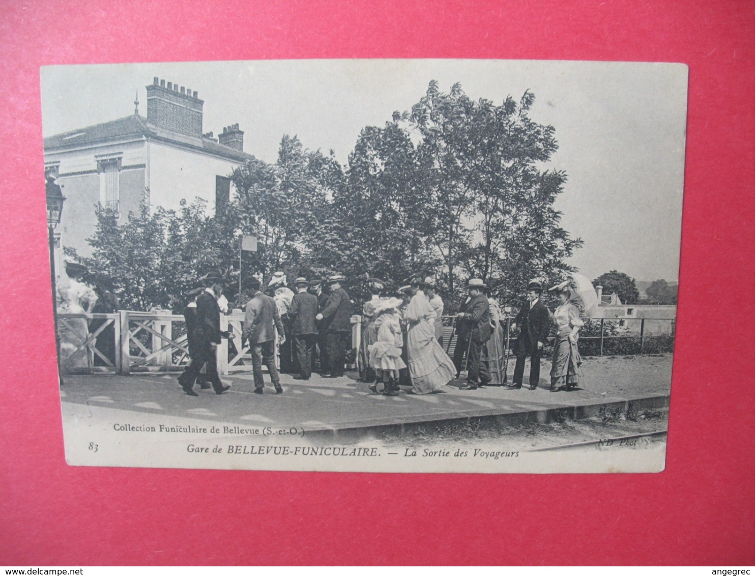 Carte    Bellevue (Seine et Oise) Gare de Bellevue-Funiculaire - La Sorite des Voyageurs