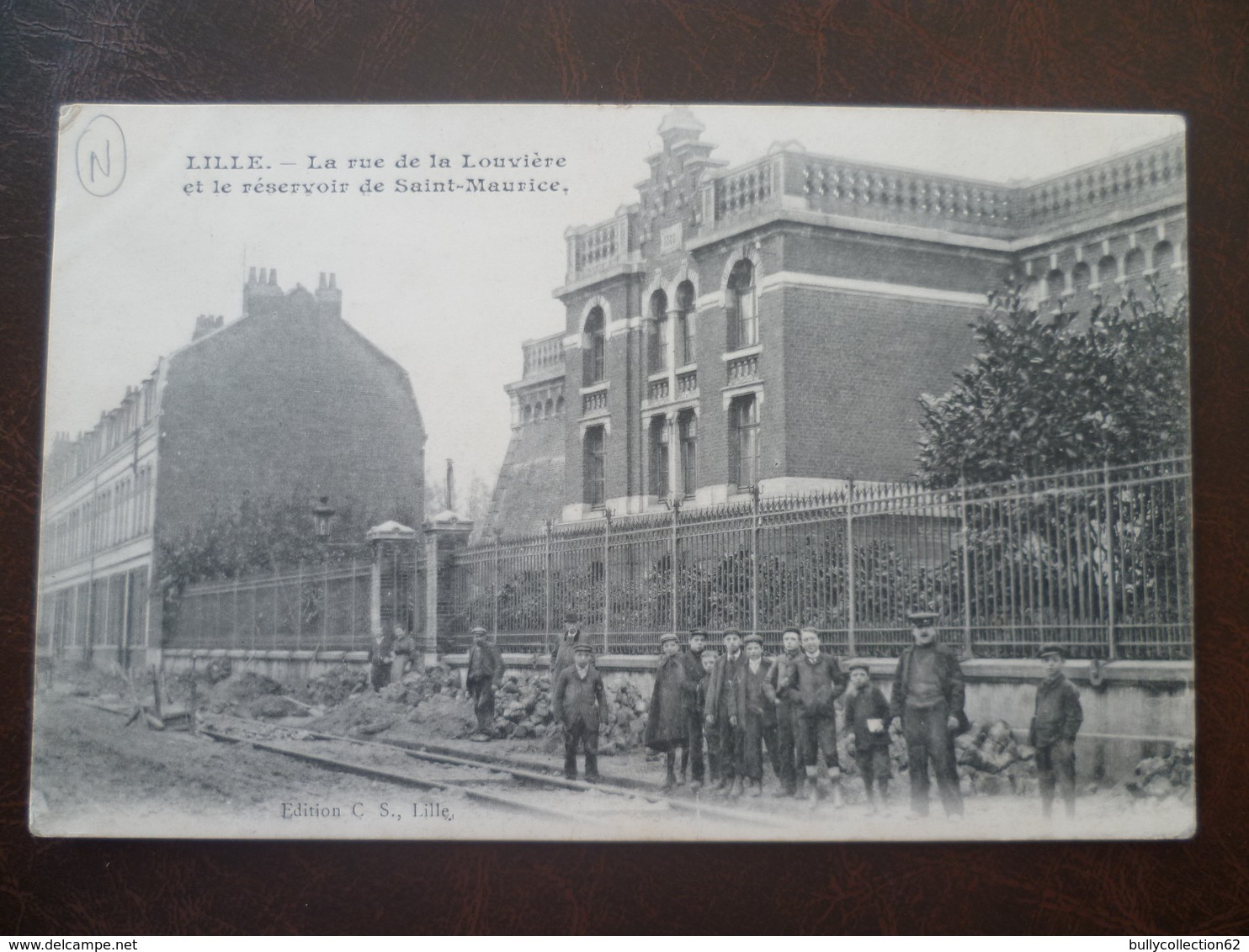 carte la rue de la Louvière et le réservoir de saint Maurice    LILLE