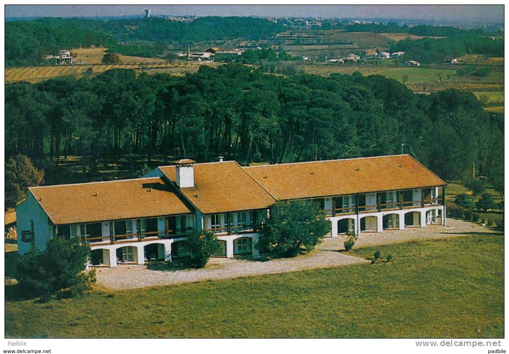 Carte Postale 30. Gallargues le Montueux  Clinique des Oliviers trés beau plan