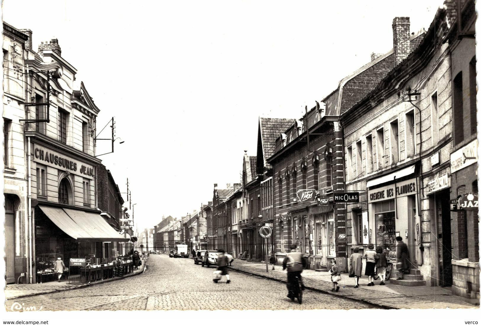 Carte  POSTALE  Ancienne de  ANICHE - Rue Barbusse