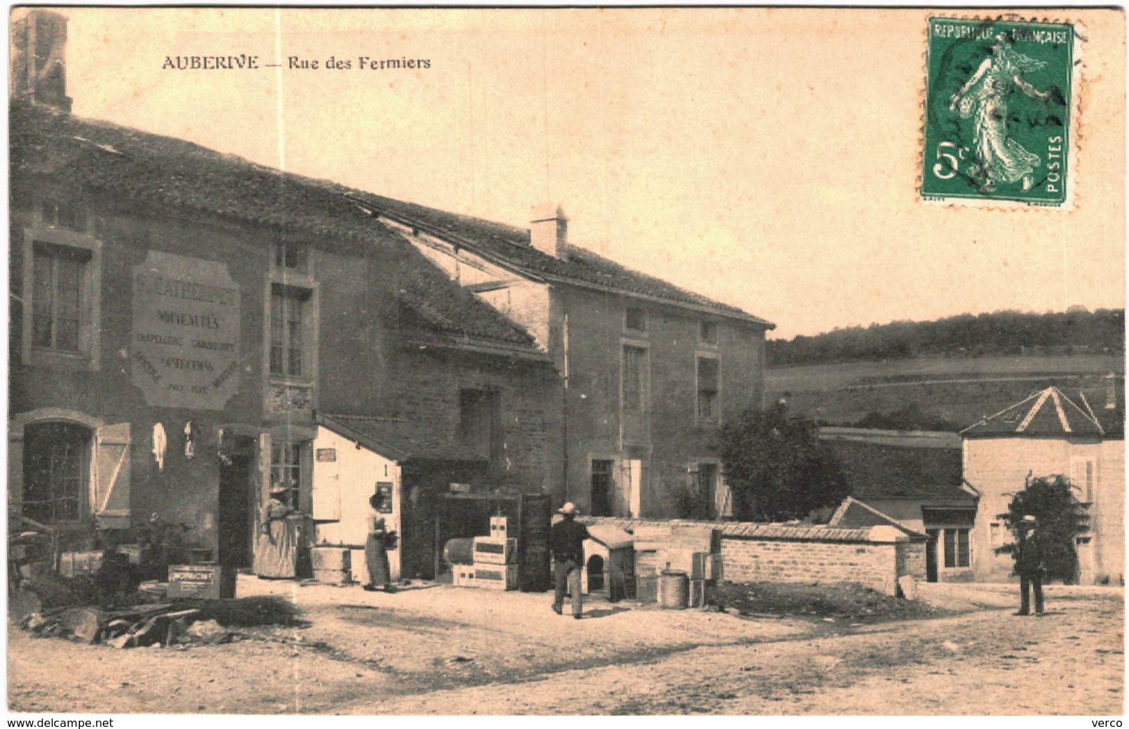 CARTE POSTALE ANCIENNE DE AUBERIVE  -  RUE DES FERMIERS