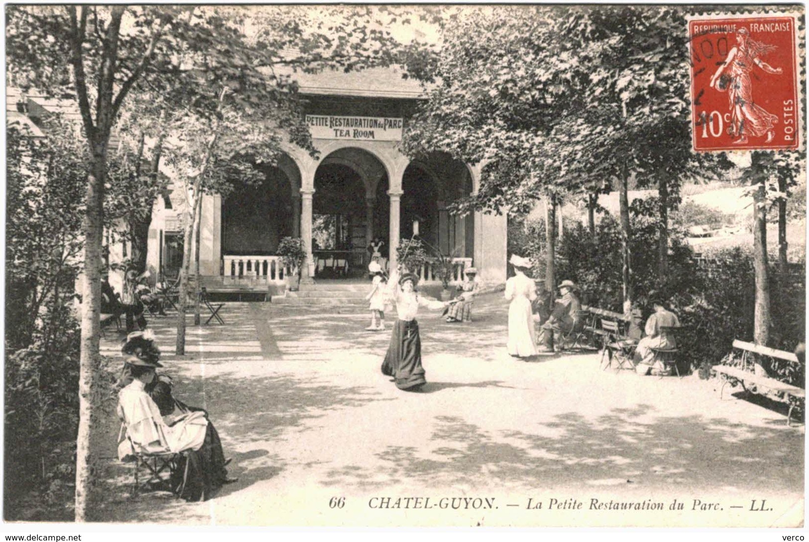 Carte Postale Ancienne de CHATEL GUYON-la petite restauration du parc