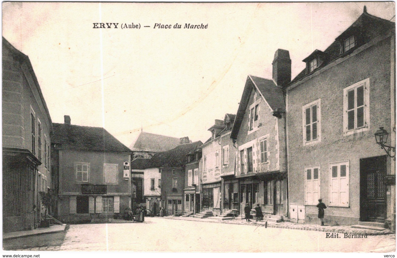 Carte Postale Ancienne de ERVY LE CHATEL-Place du Marché