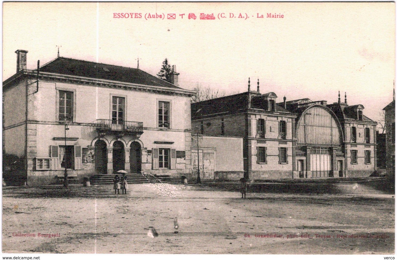 Carte Postale Ancienne de ESSOYES-la Mairie