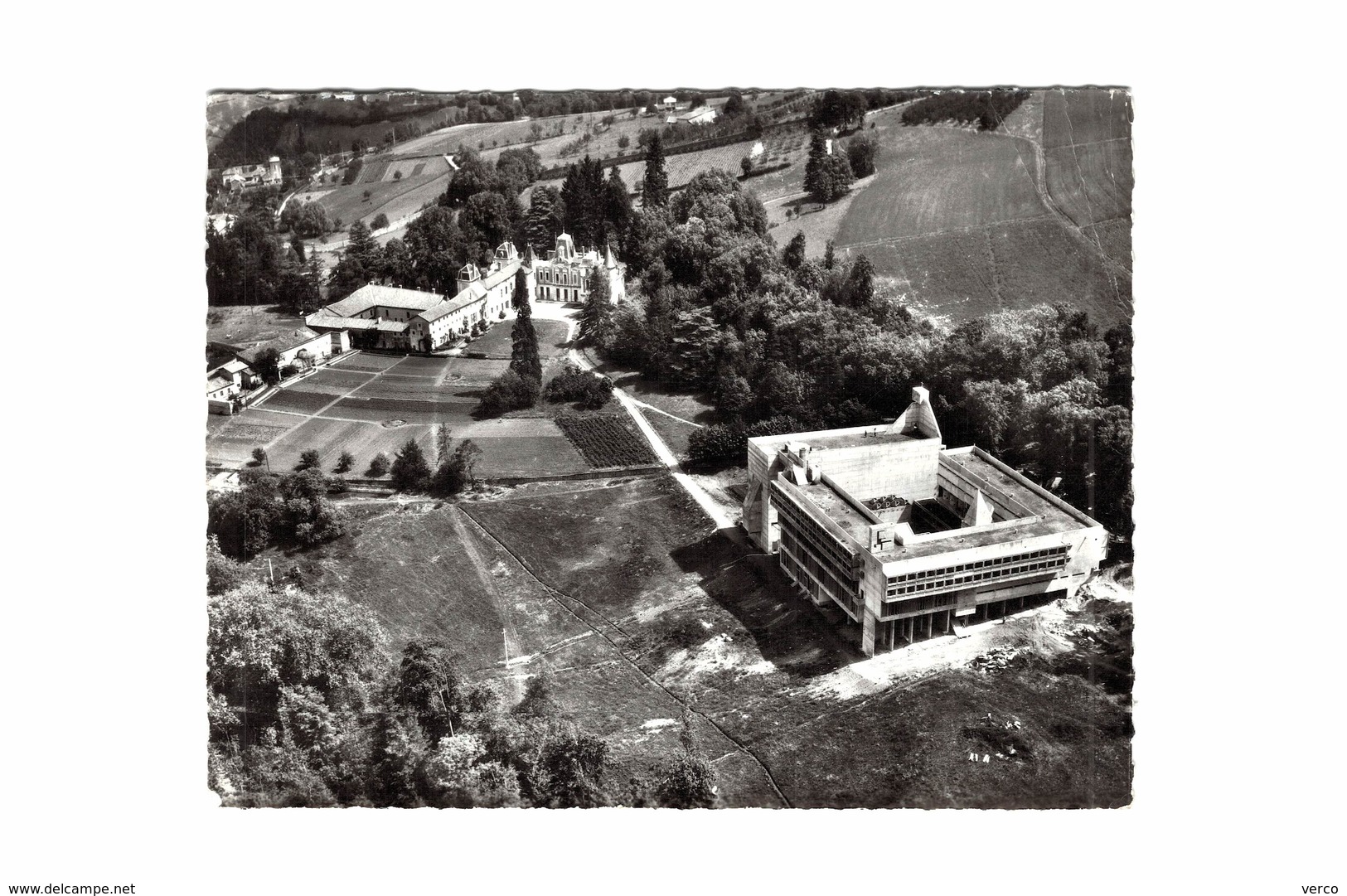 Carte   POSTALE  Ancienne de EVEUX sur l'ARBRESLE - Couvent dominicain (Le Corbusier)