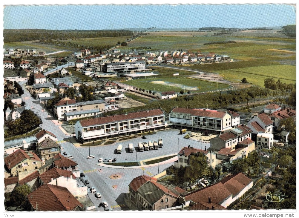 Carte Postale Ancienne de FAULQUEMONT-Le Centre-Vue aérienne