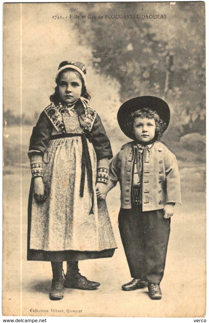 Carte Postale Ancienne de Fille et Gâs de PLOUGASTEL DAOULAS