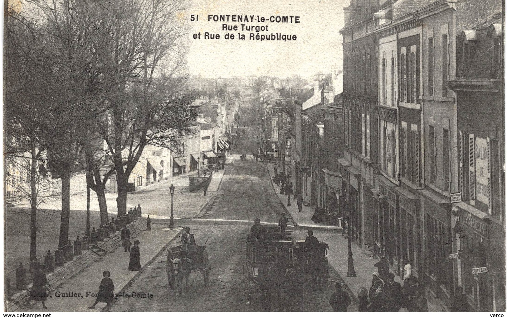 Carte POSTALE Ancienne de   FONTENAY le COMTE - Rue Turgot