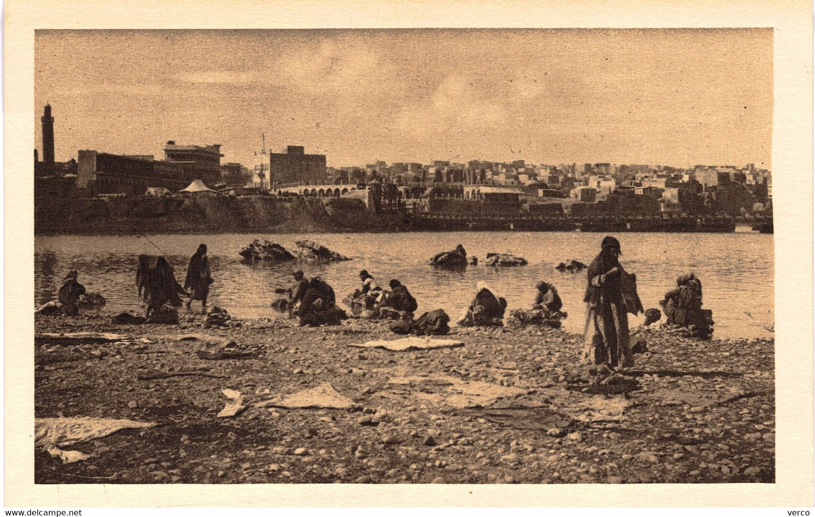 Carte POSTALE  Ancienne  de  IRAQ - MOSSOUL, Laveuses au bord du Tigre