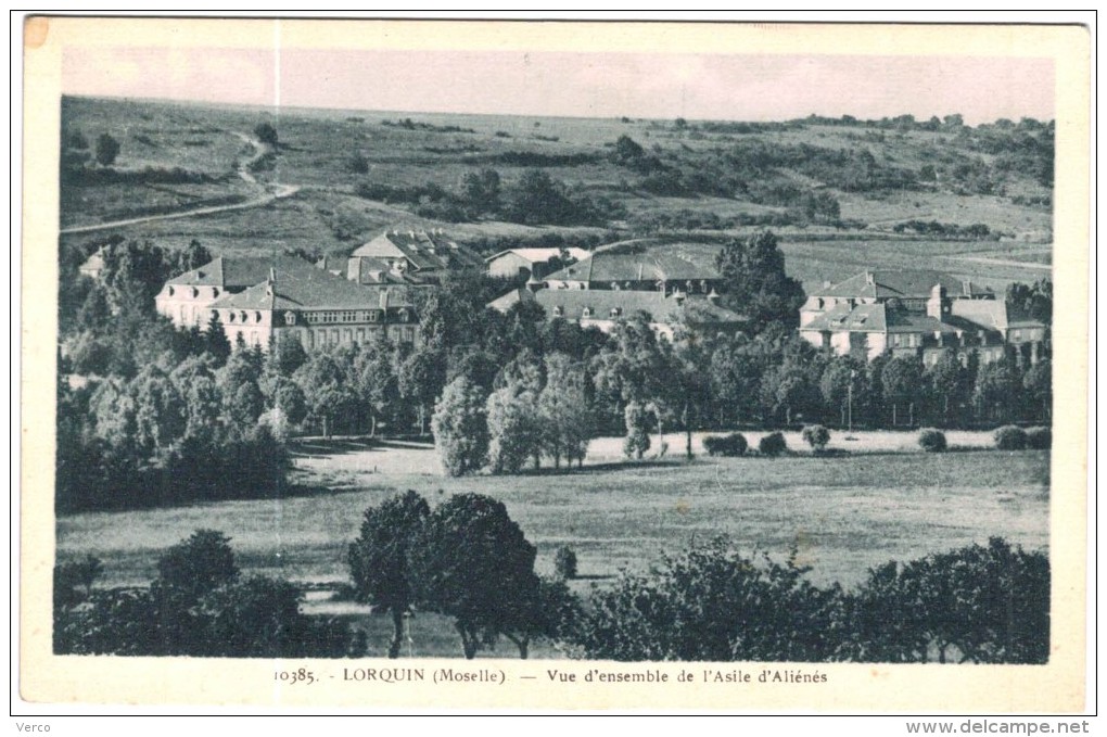 Carte Postale Ancienne de LORQUIN-vue d'ensemble de l'asile des aliénés