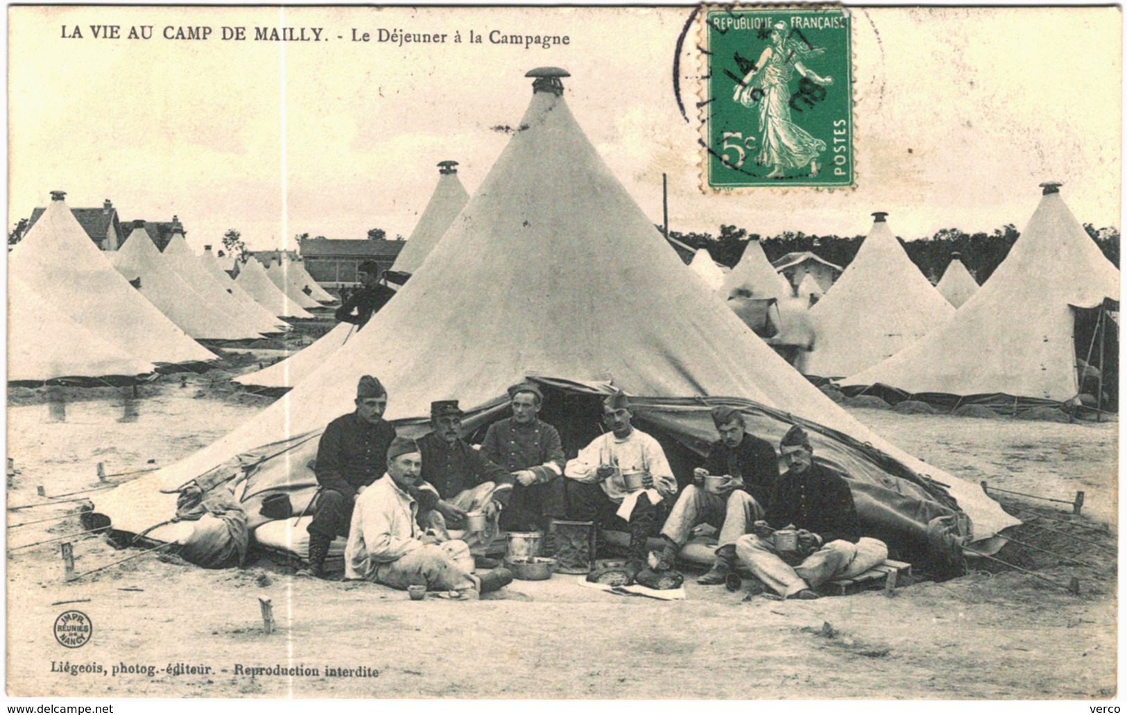 Carte Postale Ancienne de  MAILLY-LE CAMP -La vie-déjeuner à la campagne