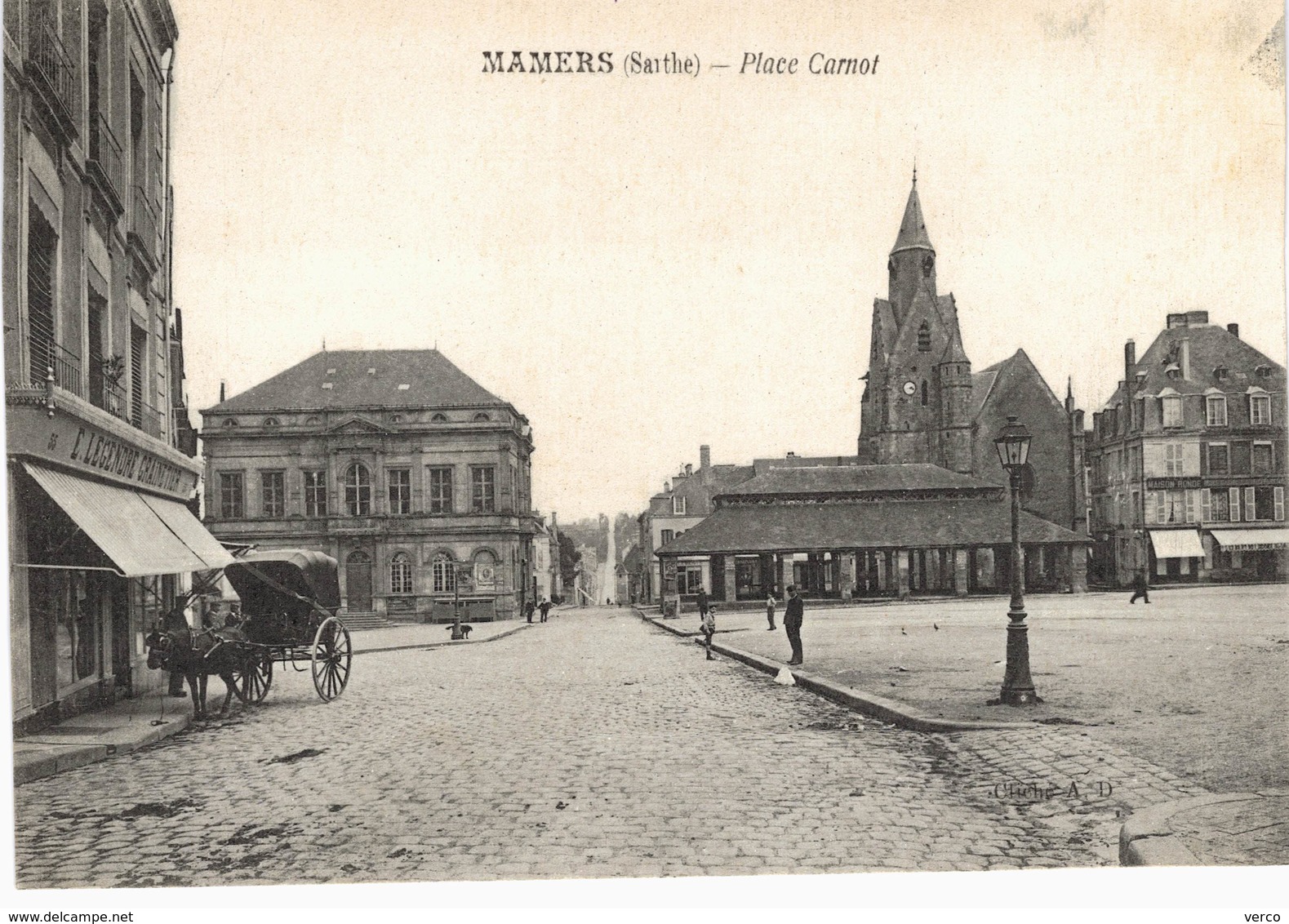 Carte Postale ancienne de  MAMERS - Place Carnot