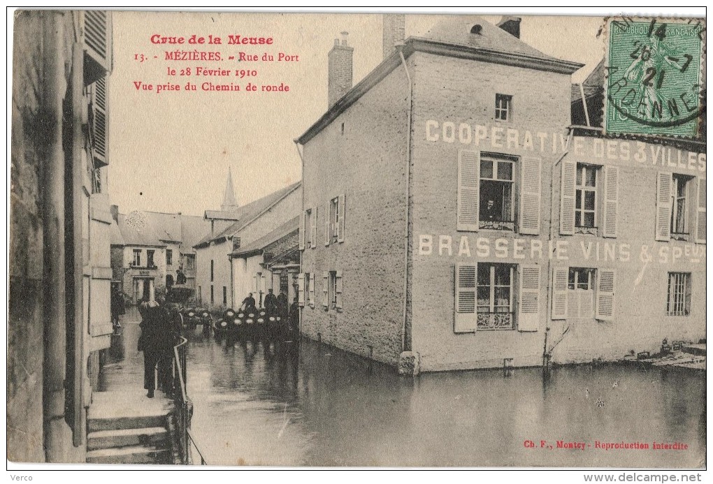 Carte Postale Ancienne de MEZIERES - Rue du Port