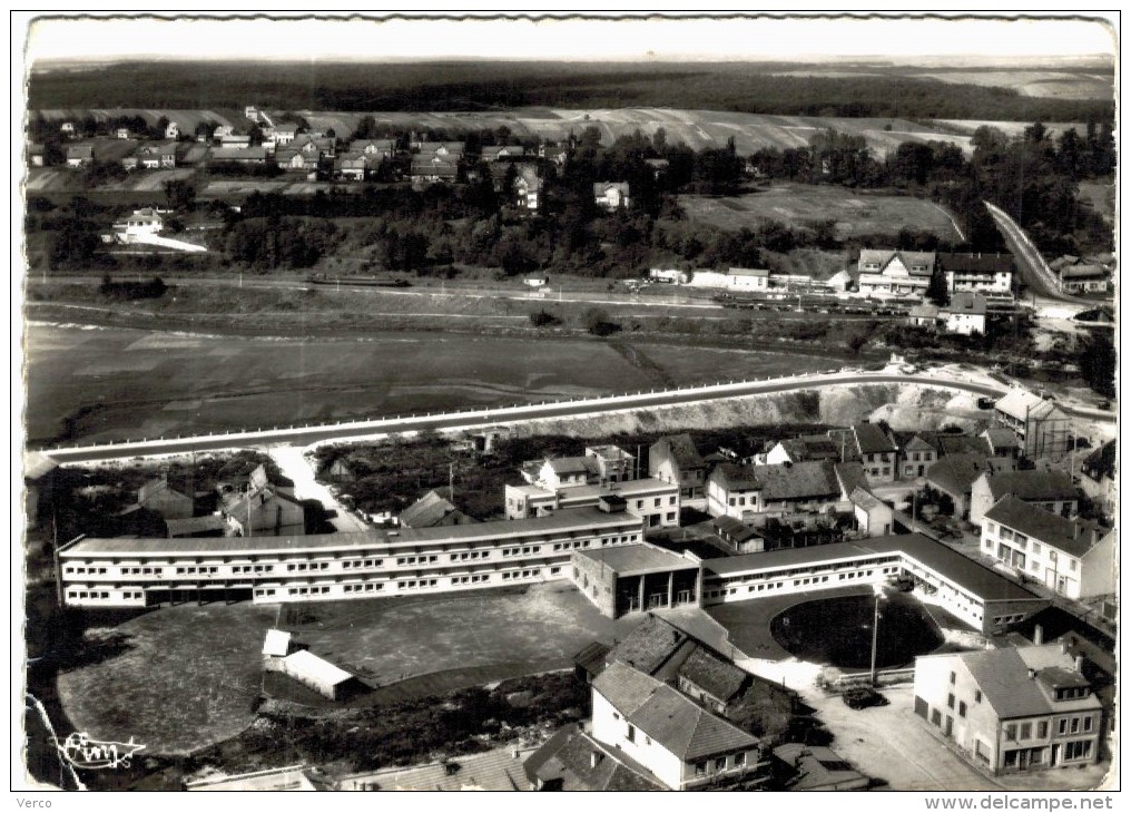 Carte Postale Ancienne de SARRALBE-vue aérienne-le groupe scolaire