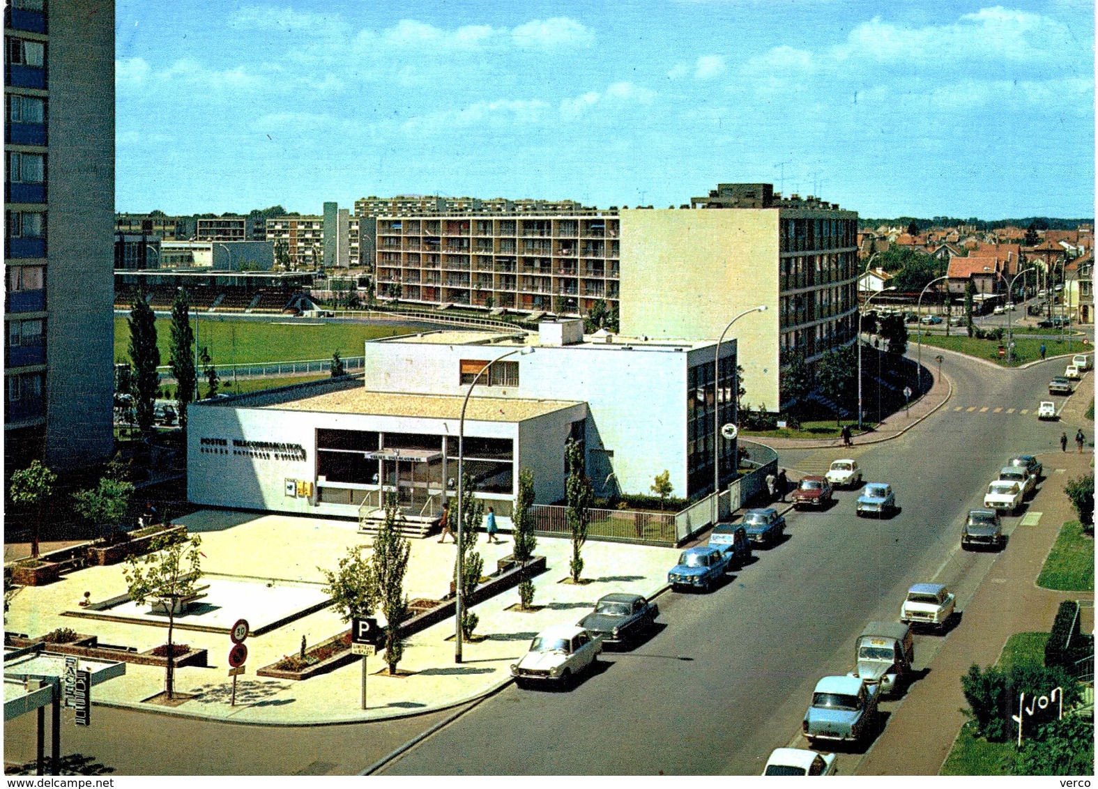 Carte   POSTALE  Ancienne de VELIZY - VILLACOUBLAY -  Bureau PTT, avenue Gal de GAULLE