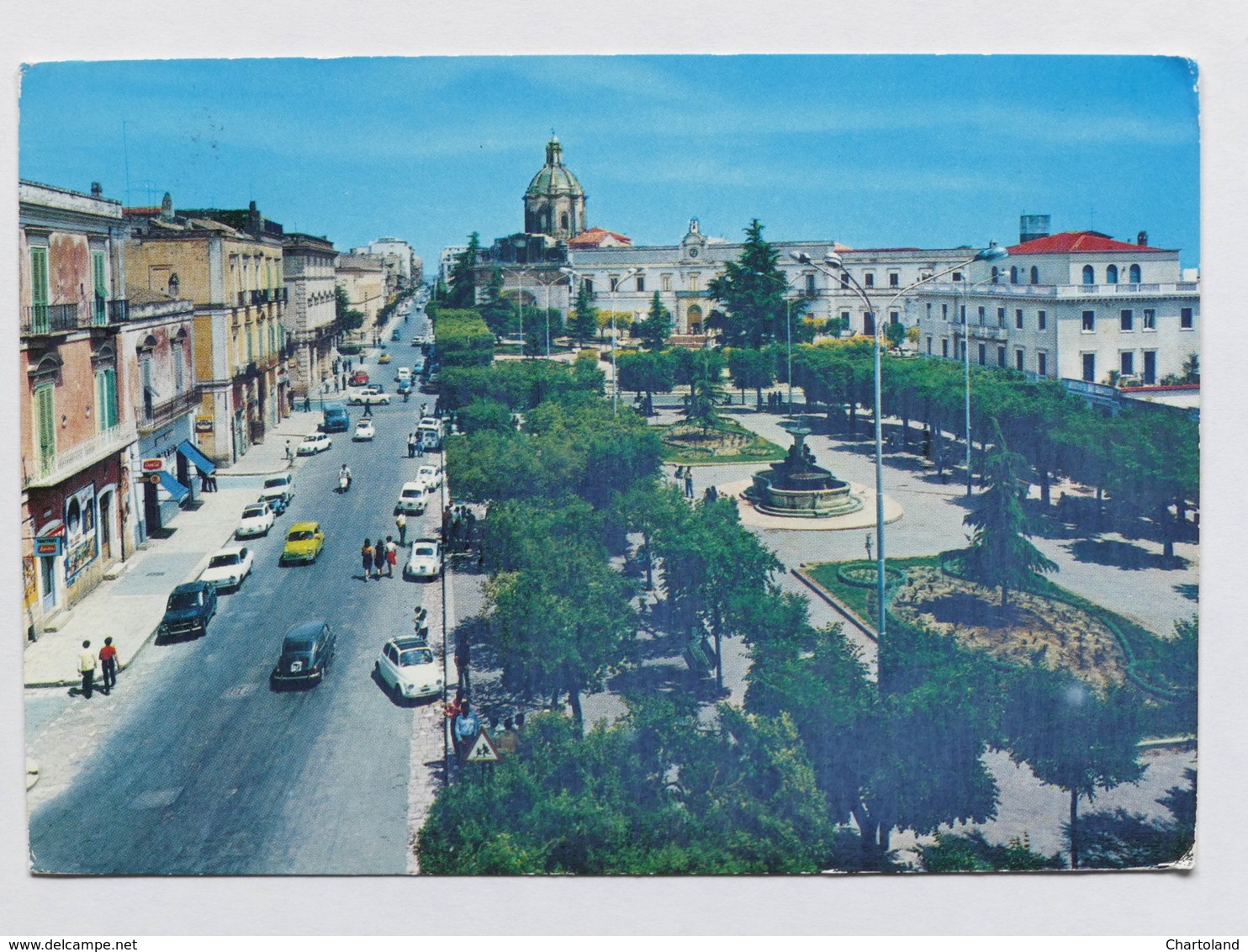 Cartolina Altamura - Piazza Zanardelli e Viale Martiri - 1974