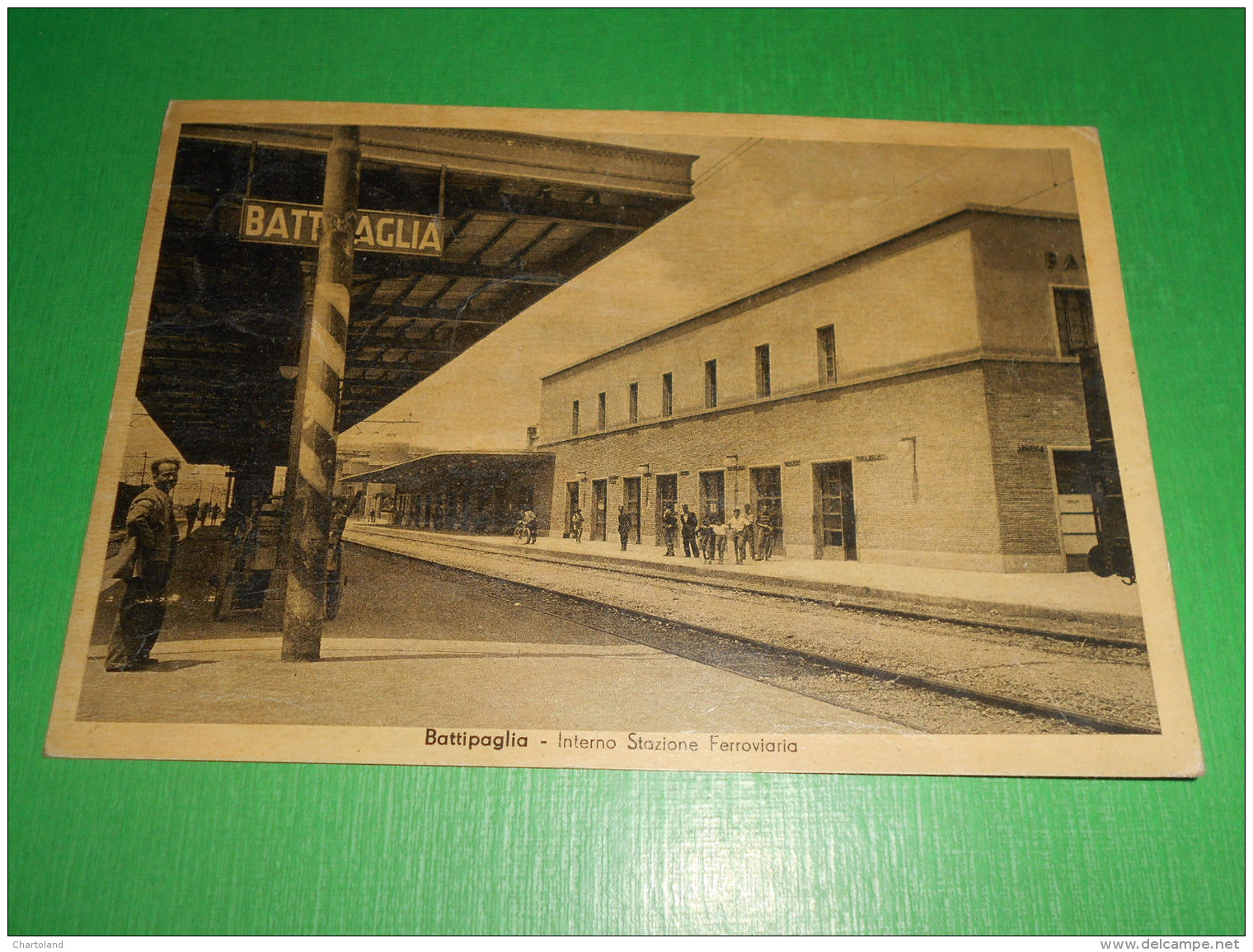 Cartolina Battipaglia - Interno Stazione Ferroviaria 1953