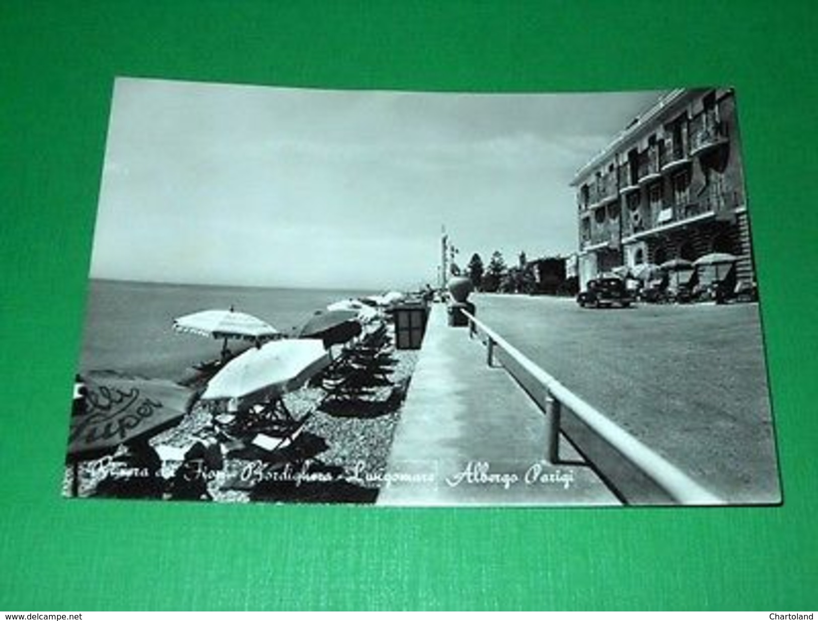 Cartolina Bordighera - Lungomare - Albergo Parigi 1956