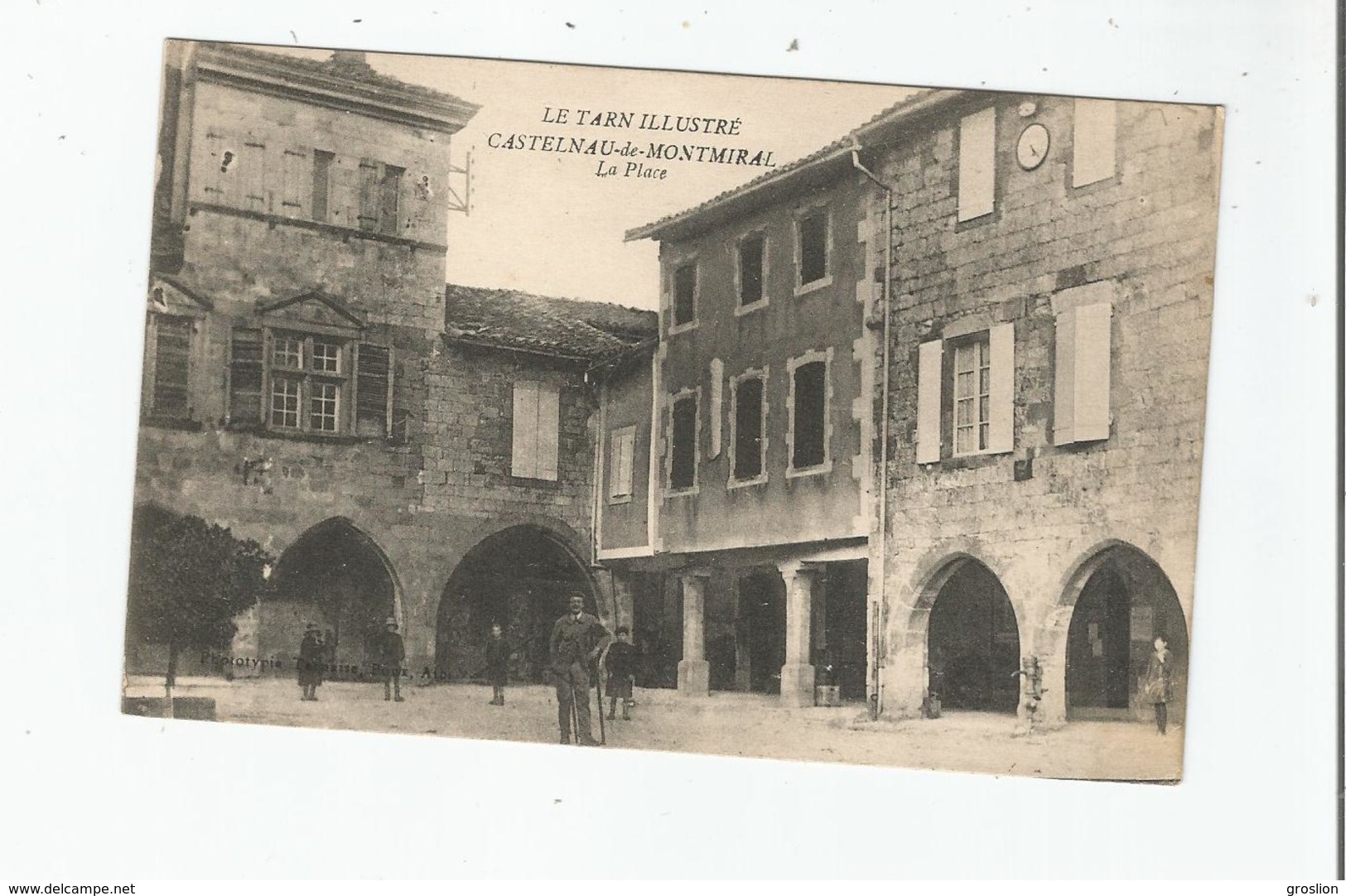 CASTELNAU DE MONTMIRAIL LE TARN ILLUSTRE LA PLACE  (PETITE ANIMATION)