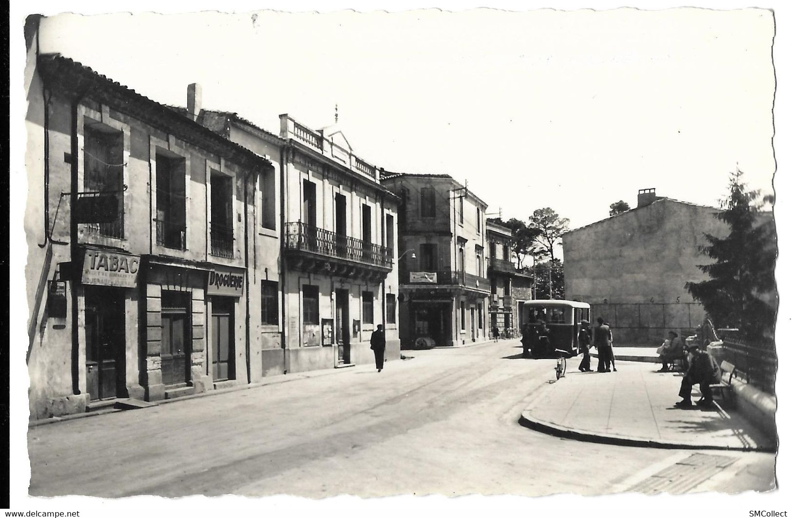 Castelnau le Lez, place de la liberté (A13p63)