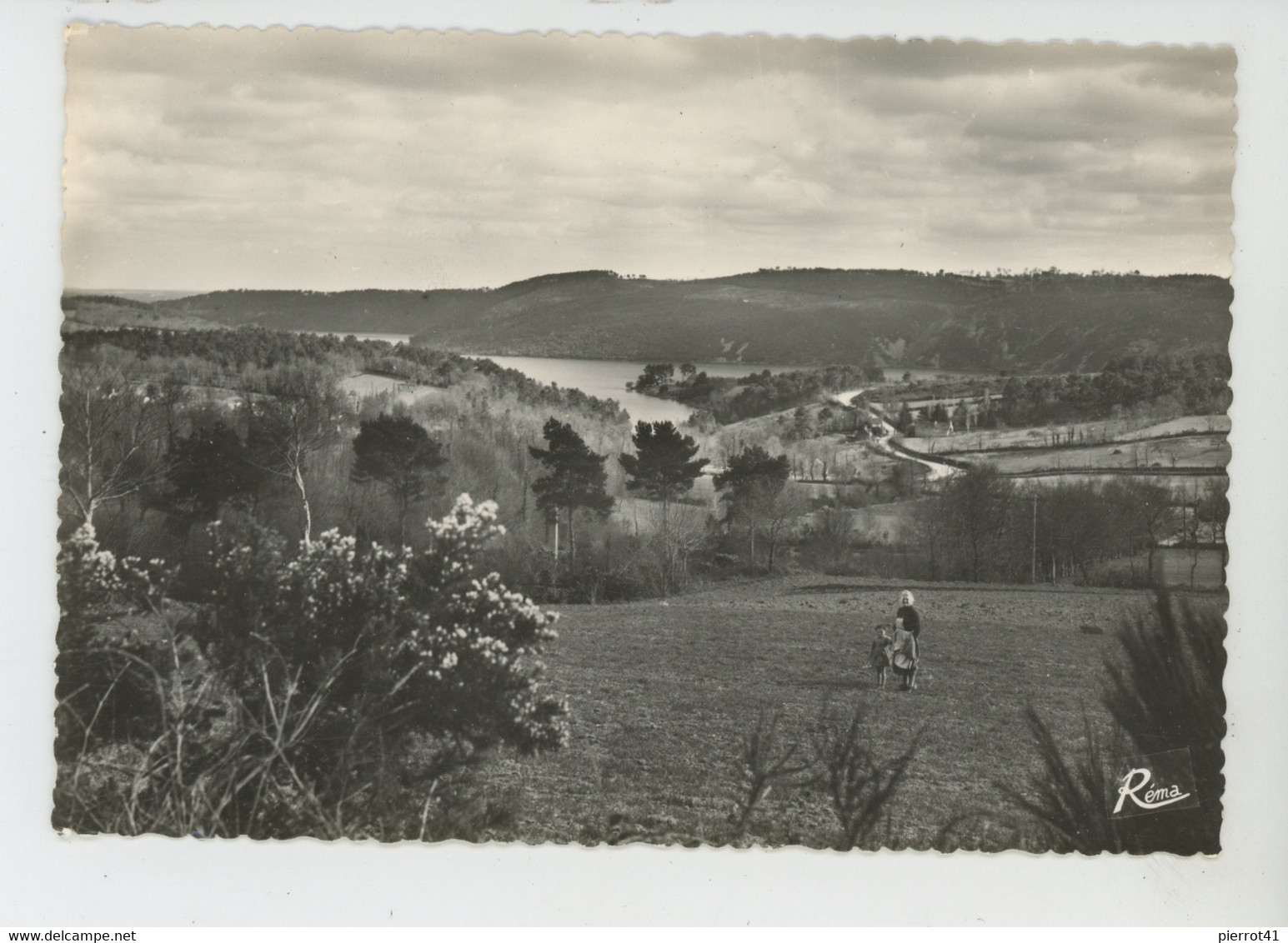 CAUREL - Le Lac de GUERLEDAN - Vue générale prise à CAUREL