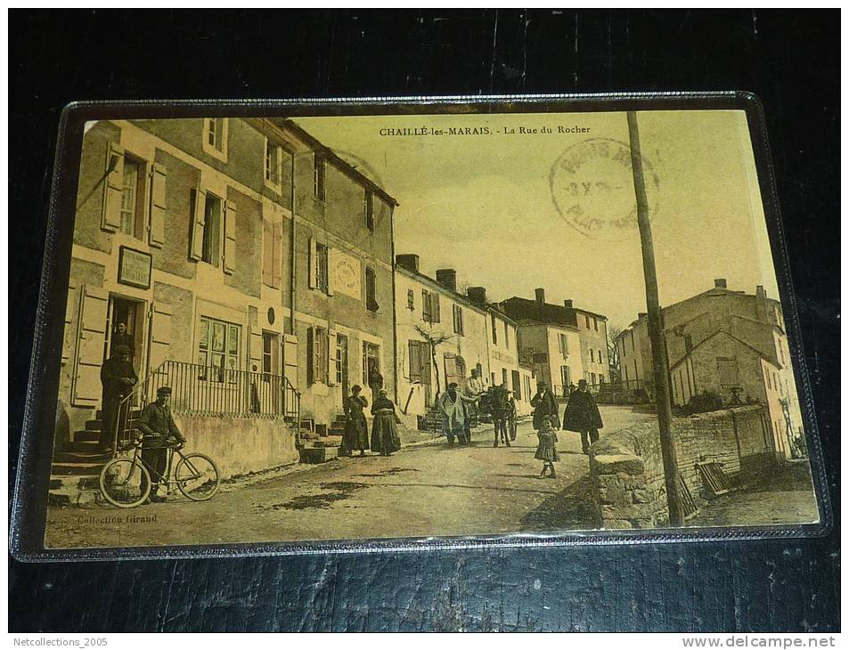 CHAILLE-LES-MARAIS - LA RUE DU ROCHER - ANIME MAGASINS - 85 VENDEE