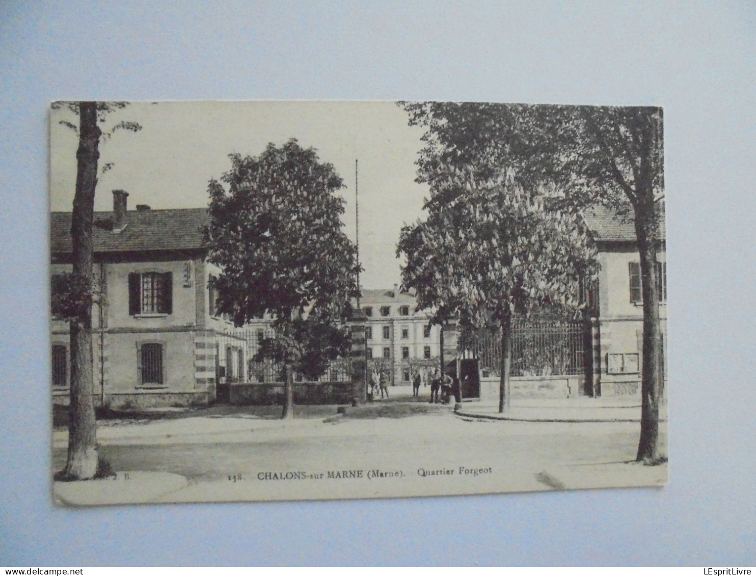 CHÂLONS SUR MARNE Quartier Forgeot Caserne Soldat Animée CPA Carte postale PK Post Kaart Card