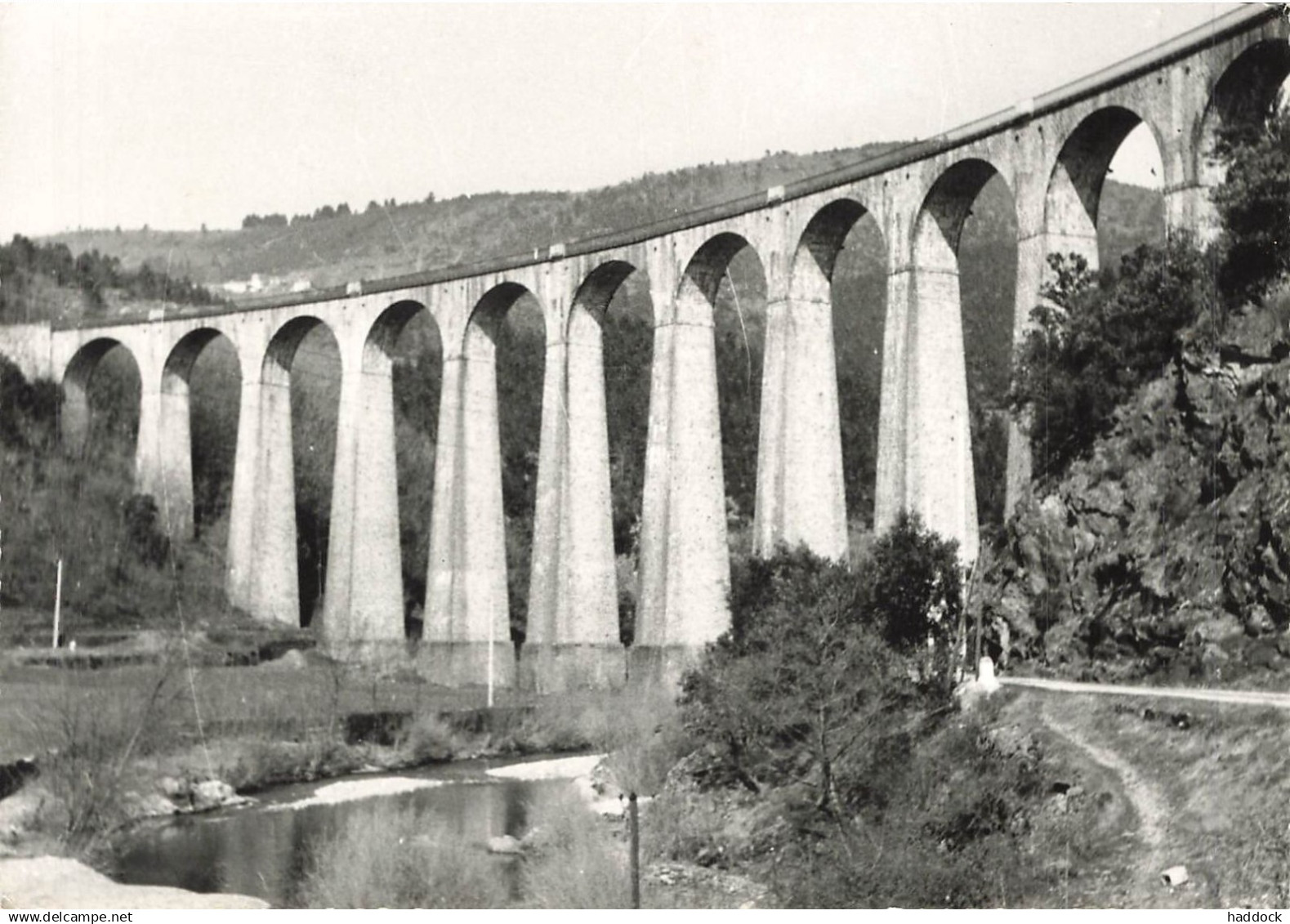 CHAMBORIGAUD : LE VIADUC