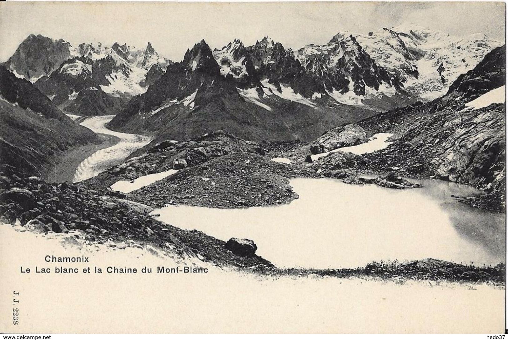 Chamonix - Le Lac blanc et la Chaîne du Mont-Blanc