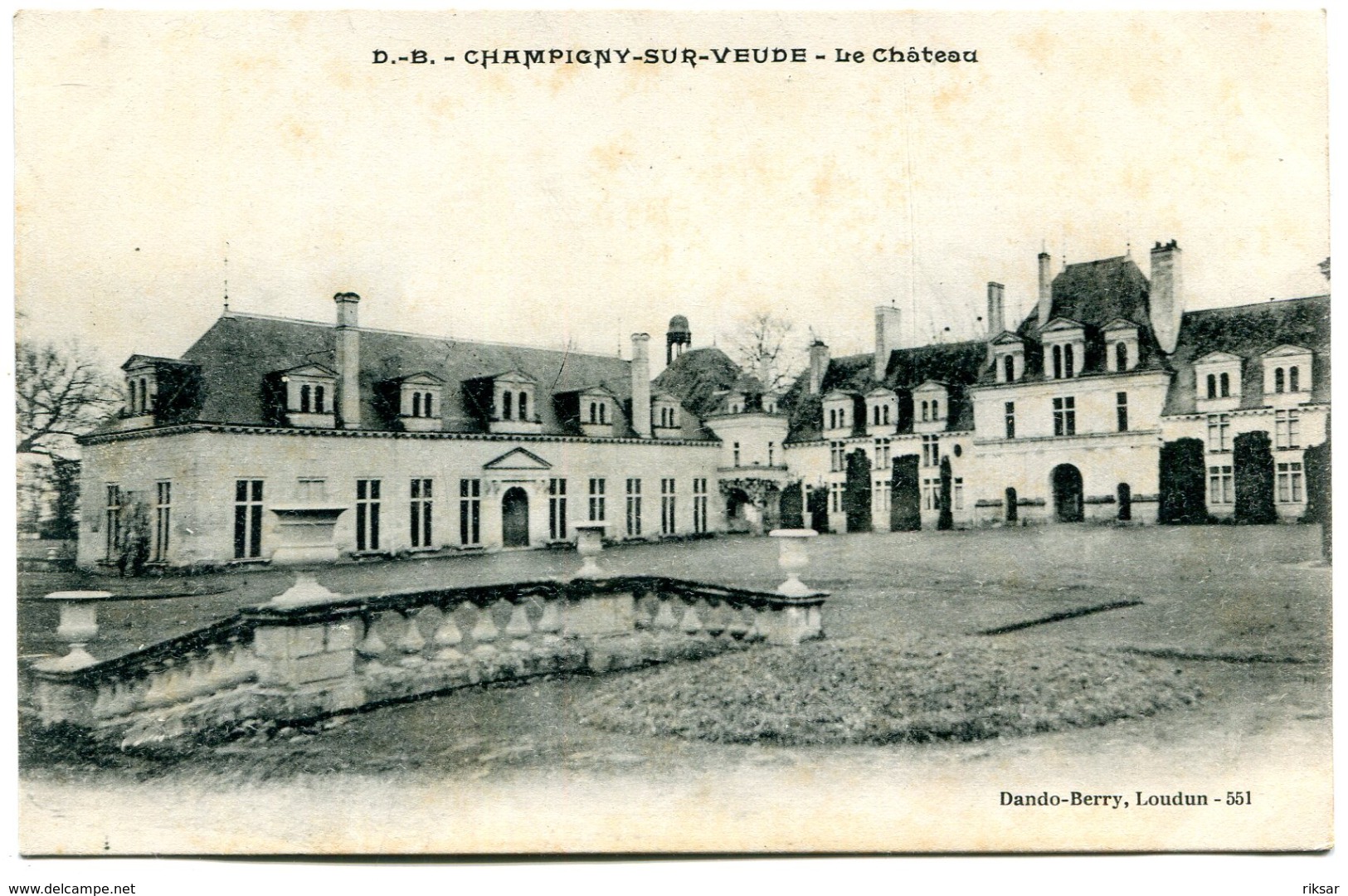 CHAMPIGNY SUR VEUDE